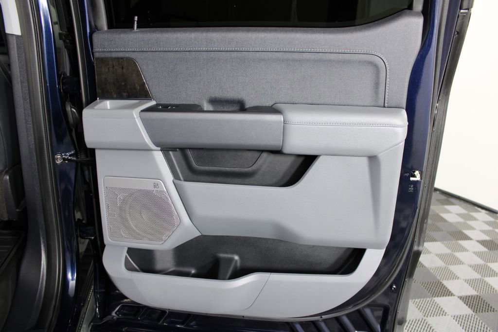 Used 2023 Ford F150 Lariat w/ Trailer Tow Package image 33