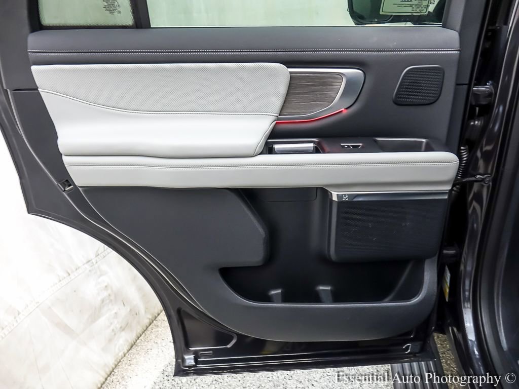 Used 2025 Ford Expedition Platinum w/ Platinum Ultimate Package image 23