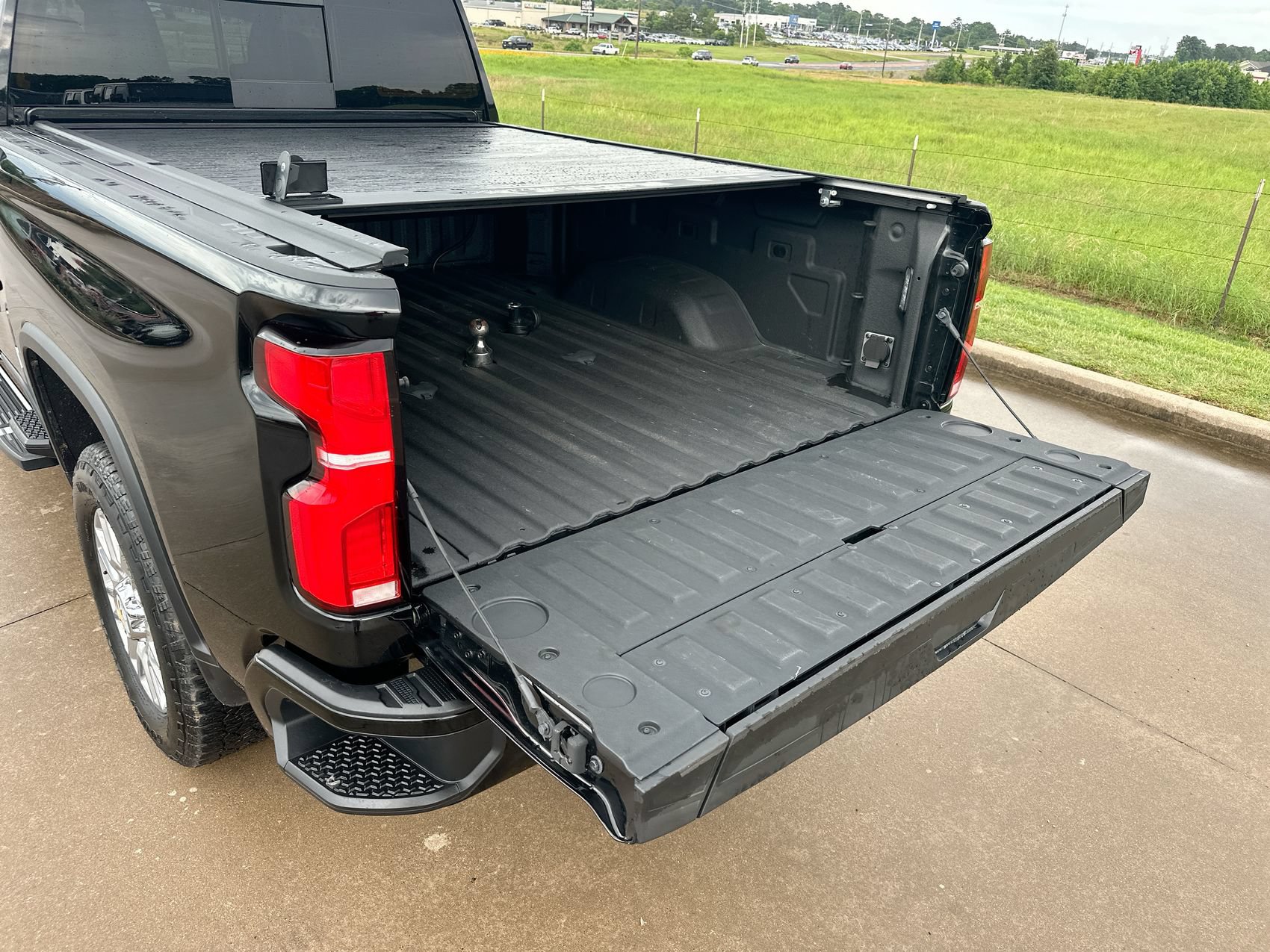 Used 2025 Chevrolet Silverado 3500 High Country w/ Technology Package AWD/4WD image 22