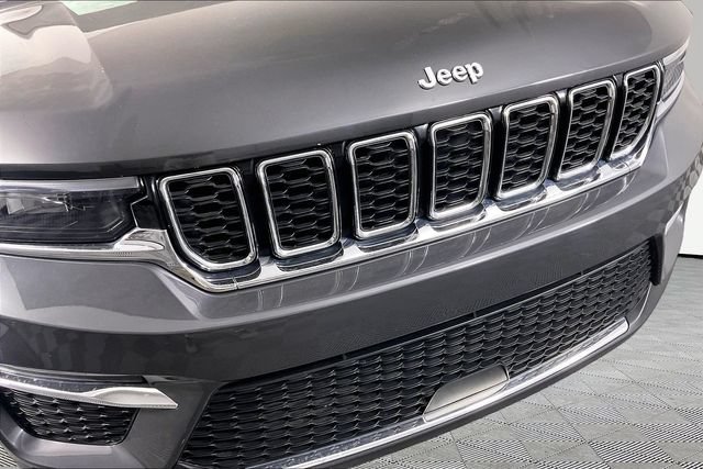 Used 2023 Jeep Grand Cherokee Limited AWD/4WD image 30