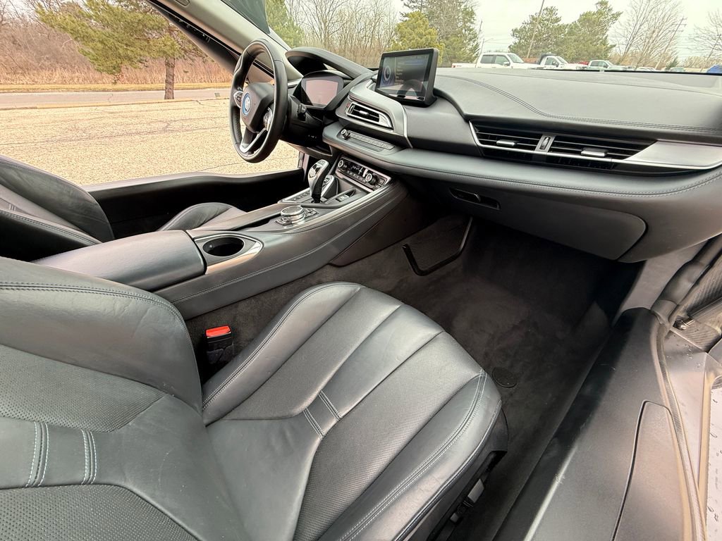 Used 2015 BMW i8 image 15