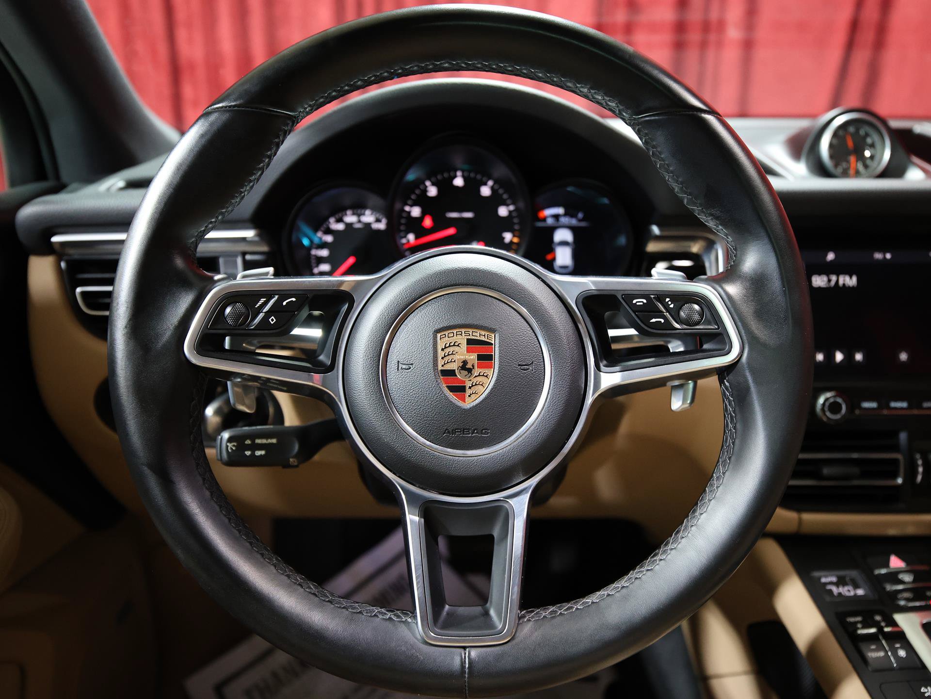 Used 2019 Porsche Macan AWD/4WD image 17