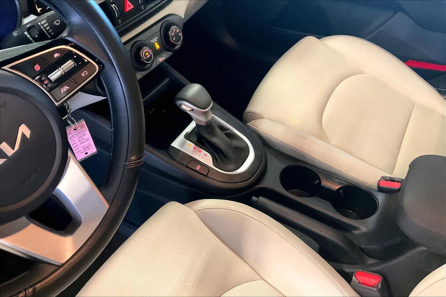 Used 2022 Kia Forte LXS w/ LXS Technology Package FWD image 15