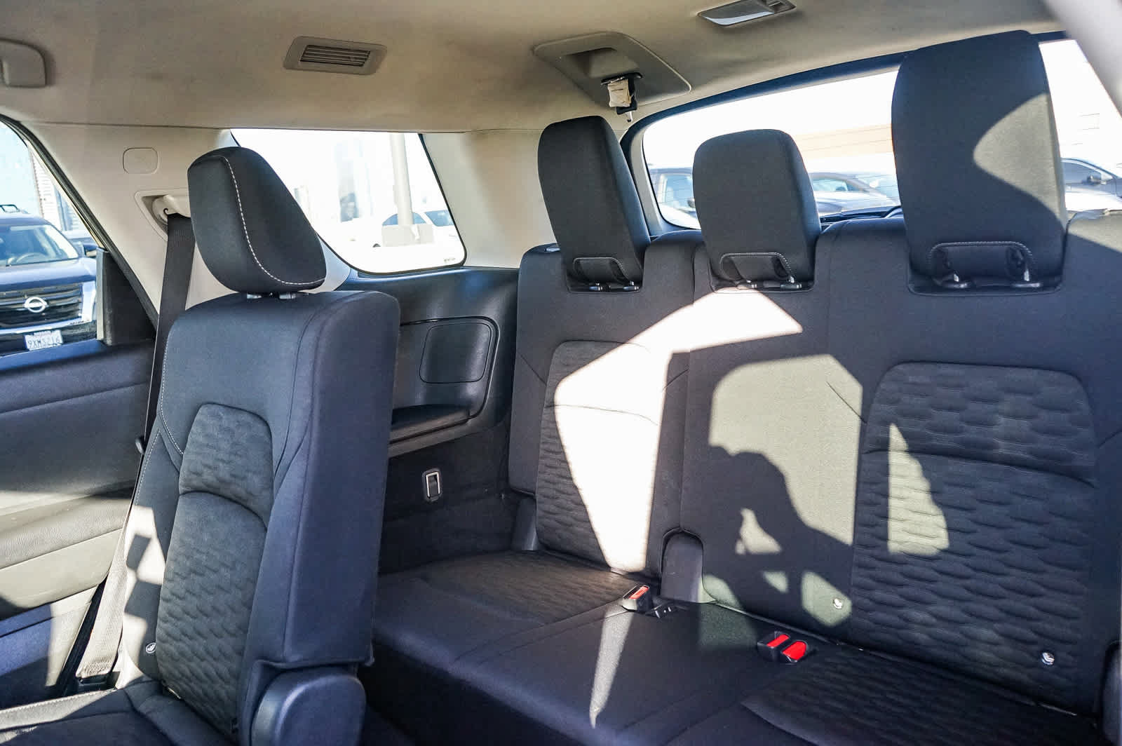 Used 2022 Nissan Pathfinder SV FWD image 19