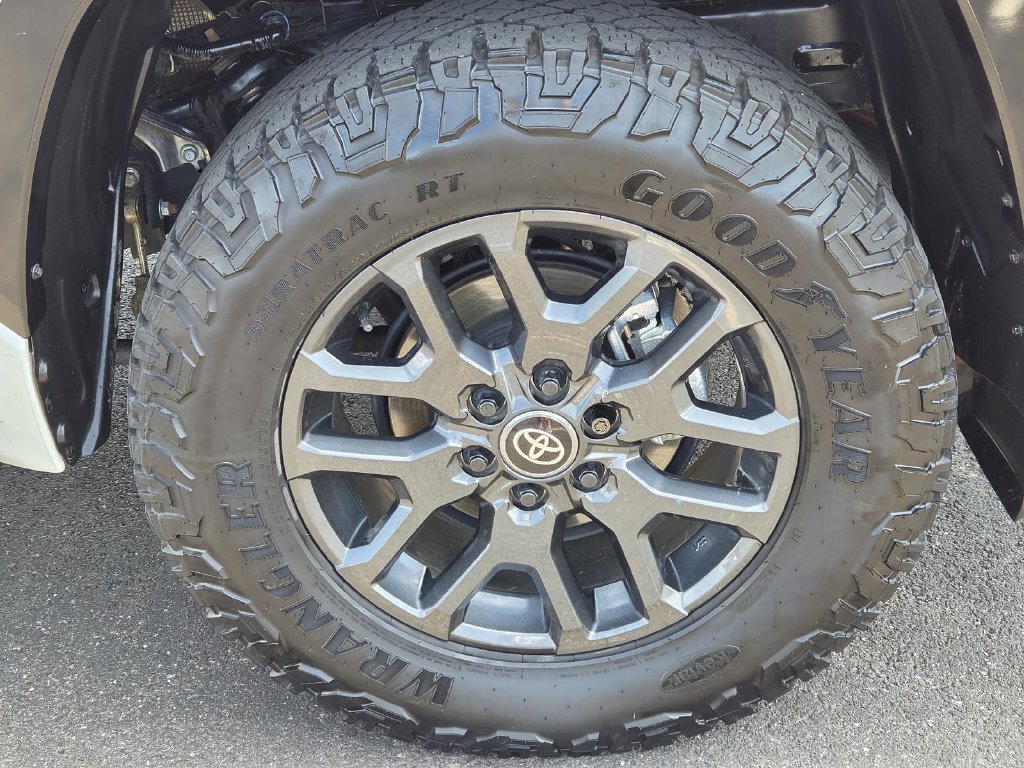 Used 2025 Toyota Tundra Platinum AWD/4WD image 46