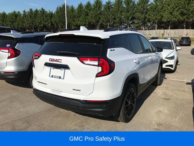 Used 2024 GMC Terrain SLE w/ Driver Convenience Package AWD/4WD image 2