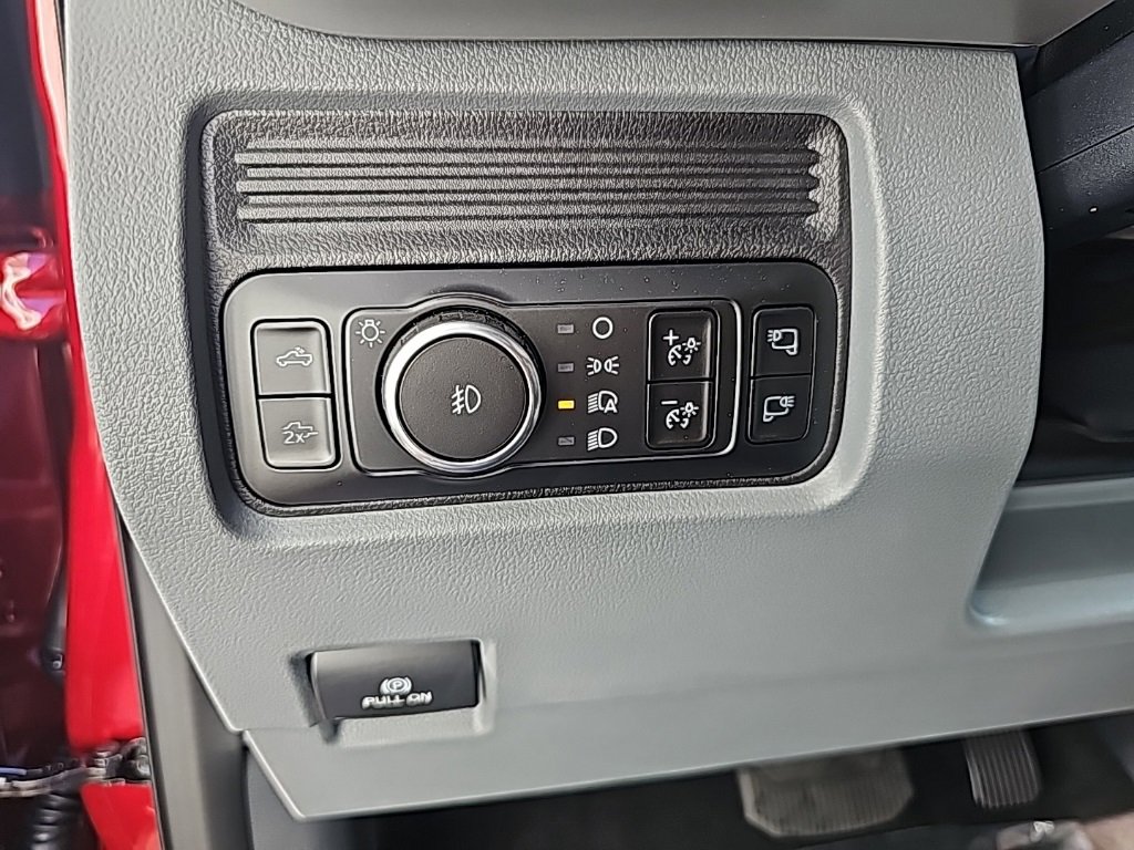New 2026 Ford F250 XLT w/ XLT Premium Package image 22
