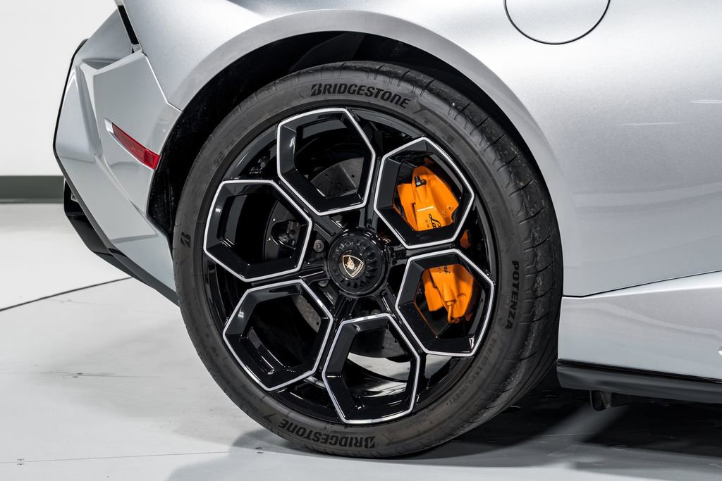 Used 2023 Lamborghini Huracan Tecnica RWD image 48