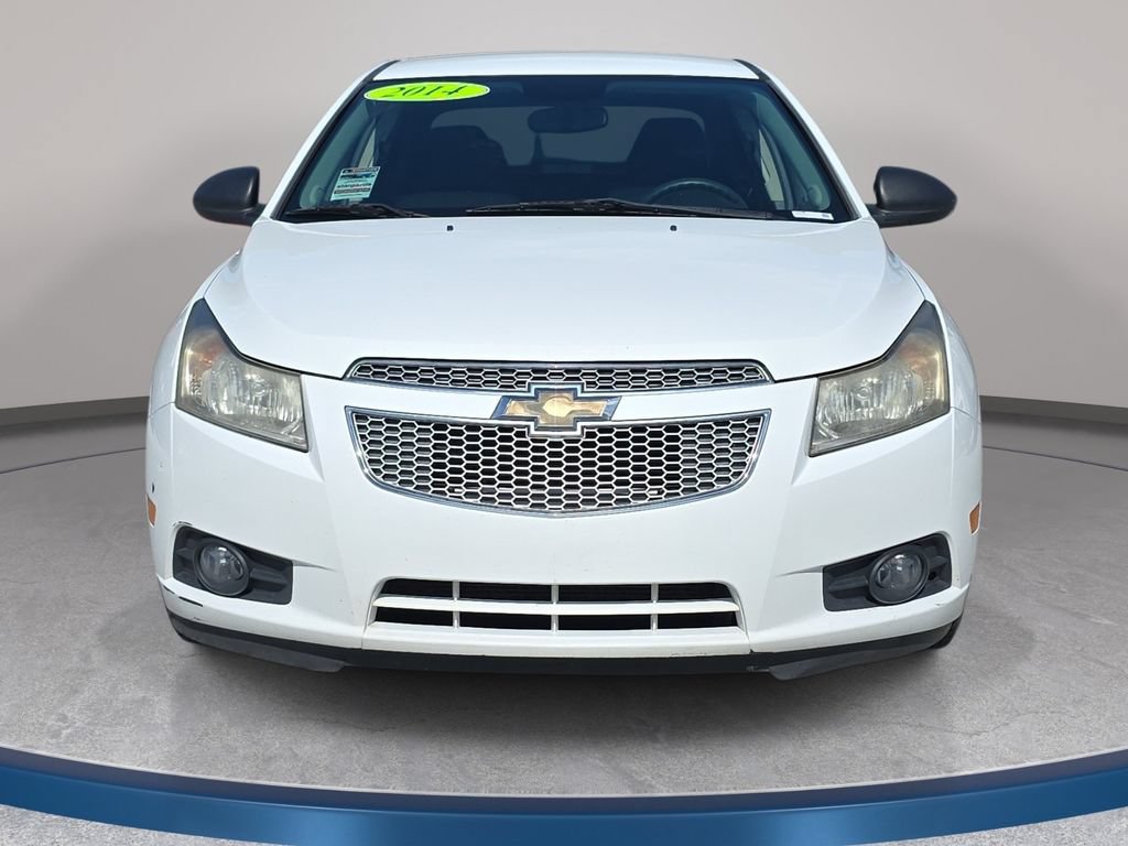 Used 2014 Chevrolet Cruze LS FWD image 3