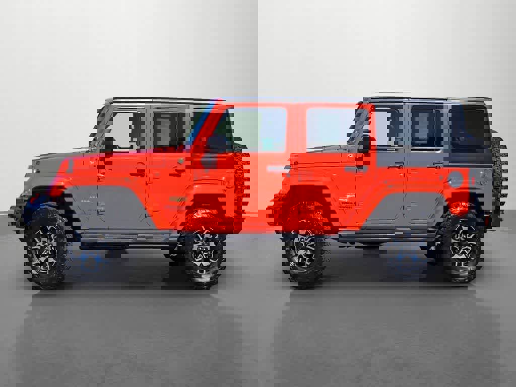 Used 2015 Jeep Wrangler Unlimited Sahara w/ Connectivity Group image 3