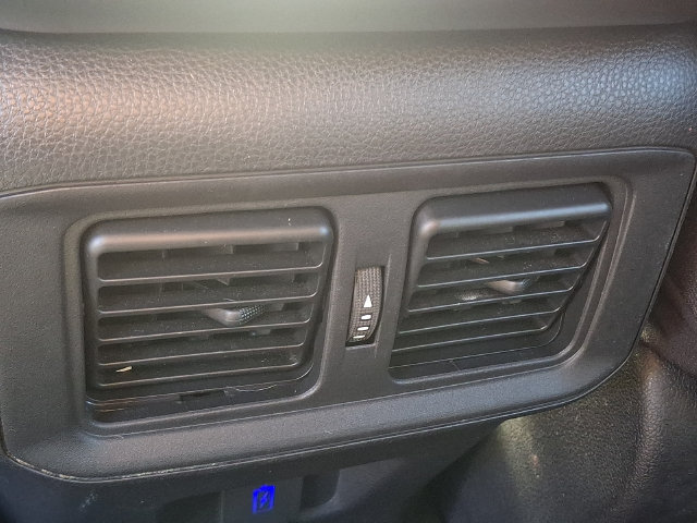 Used 2023 Toyota RAV4 LE AWD/4WD image 11