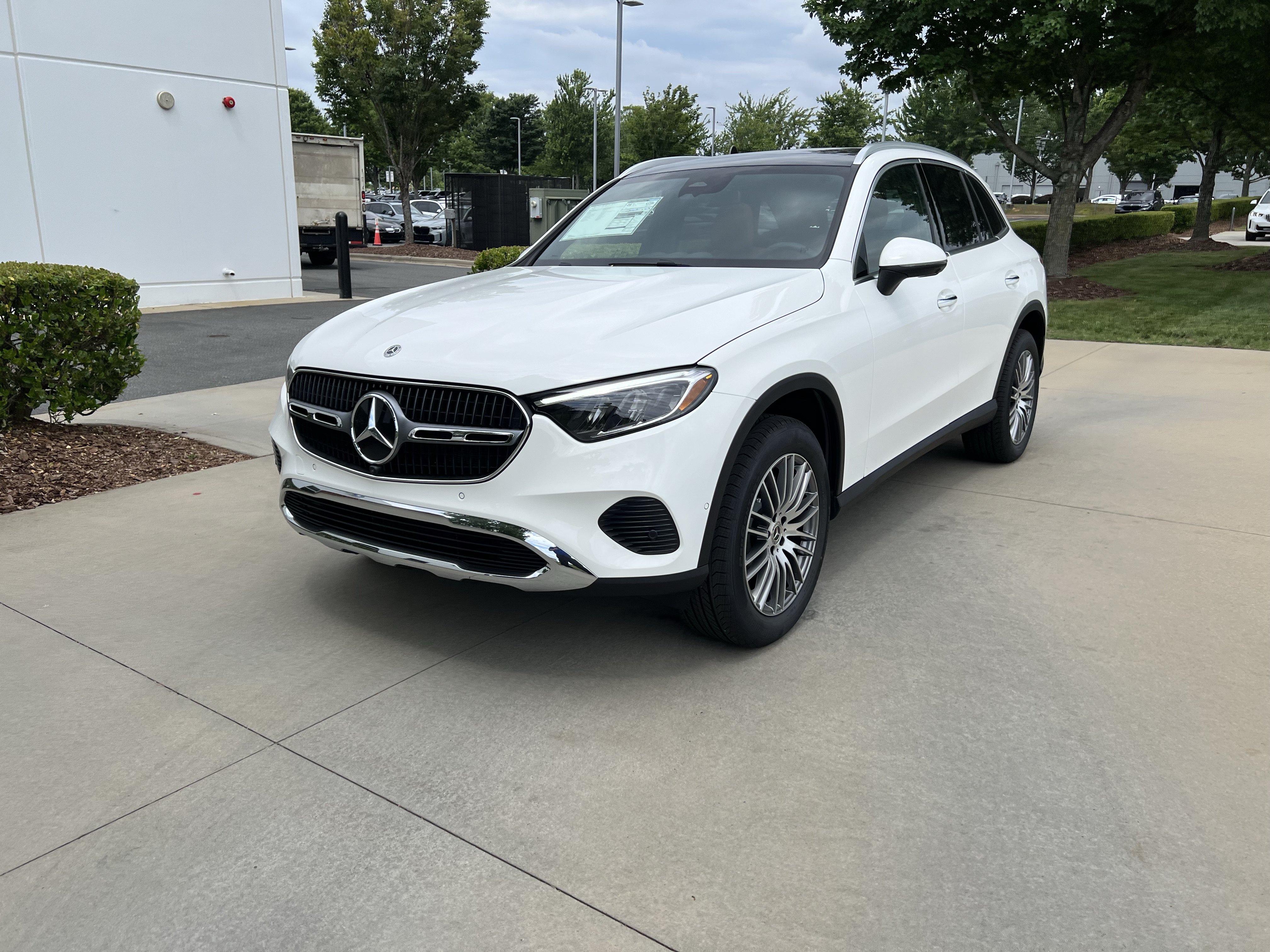 New 2026 Mercedes-Benz GLC 300 4MATIC image 5