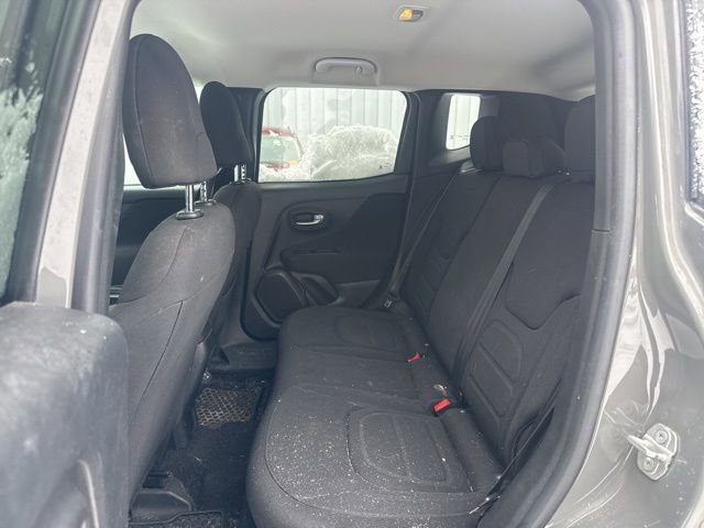 Used 2020 Jeep Renegade Latitude w/ Cold Weather Group image 9