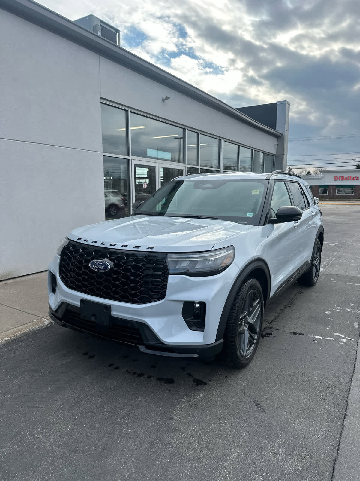 New 2026 Ford Explorer ST-Line w/ ST-Line Street Pack image 3