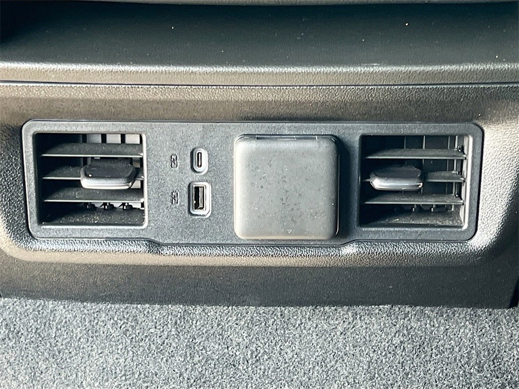 Used 2024 Chevrolet Silverado 1500 LT image 25