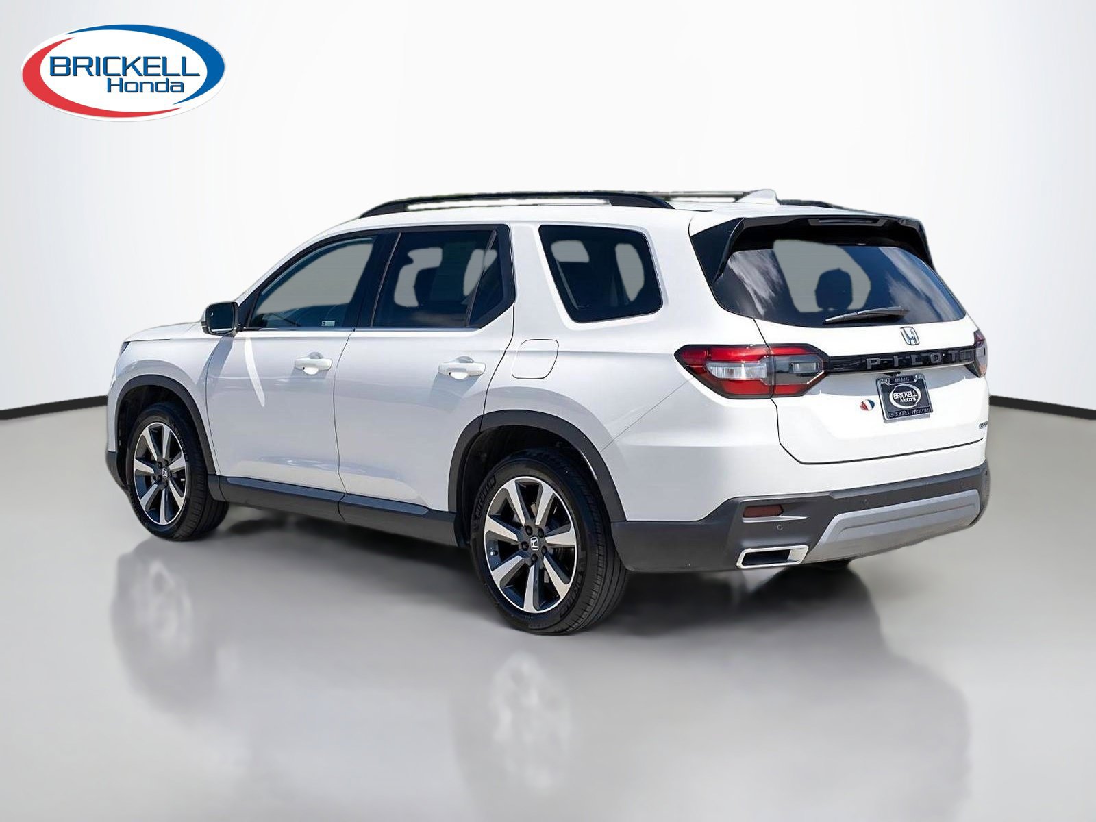 Used 2023 Honda Pilot Touring image 10