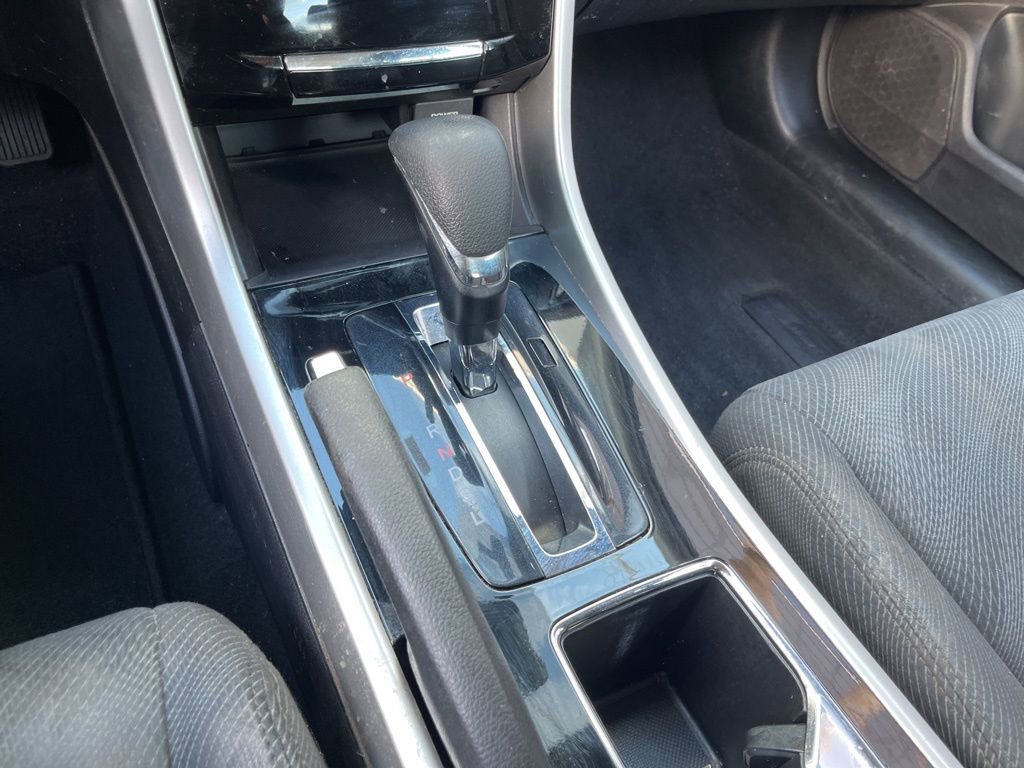Used 2016 Honda Accord EX image 33