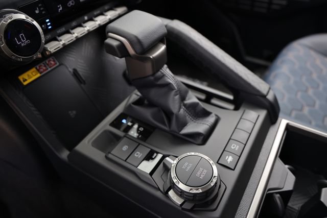 New 2026 Toyota 4Runner Platinum AWD/4WD image 23