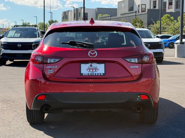 Used 2015 MAZDA MAZDA3 i Touring w/ Technology Package FWD image 6