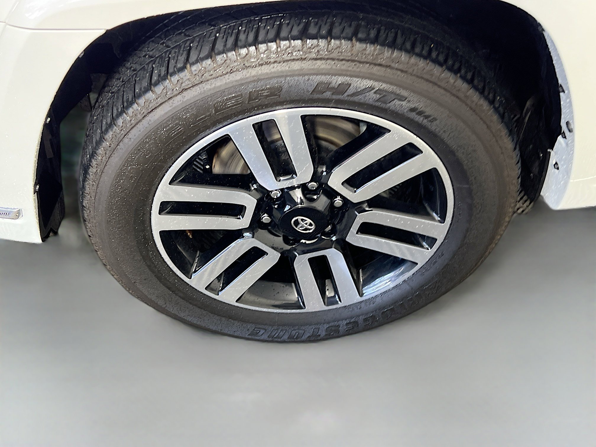 Used 2023 Toyota 4Runner Limited image 14