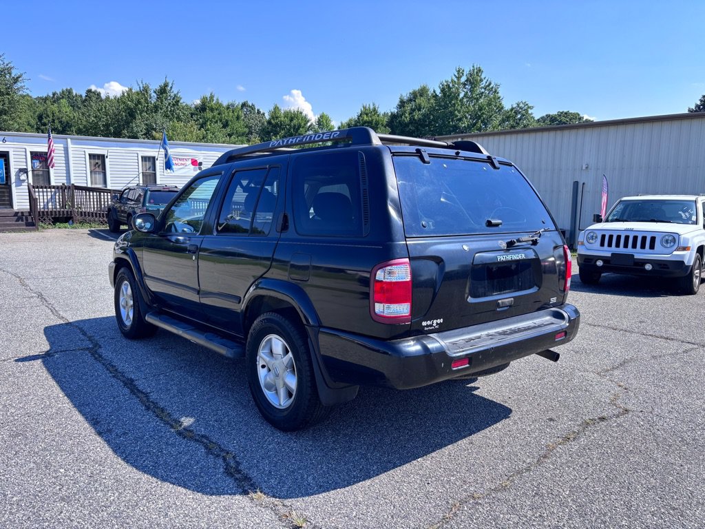 Used 2002 Nissan Pathfinder SE RWD image 5