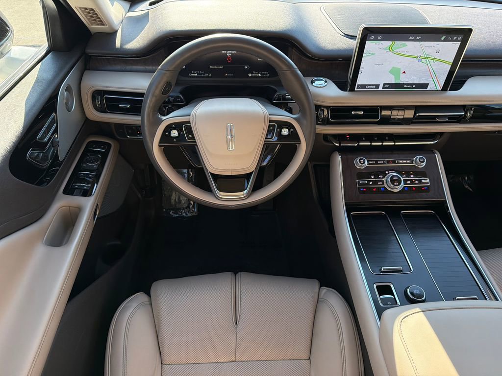 Used 2022 Lincoln Aviator Reserve w/ Equipment Group 201A image 25