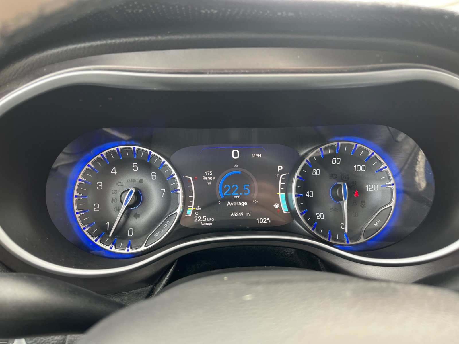 Certified 2018 Chrysler Pacifica Limited FWD image 18