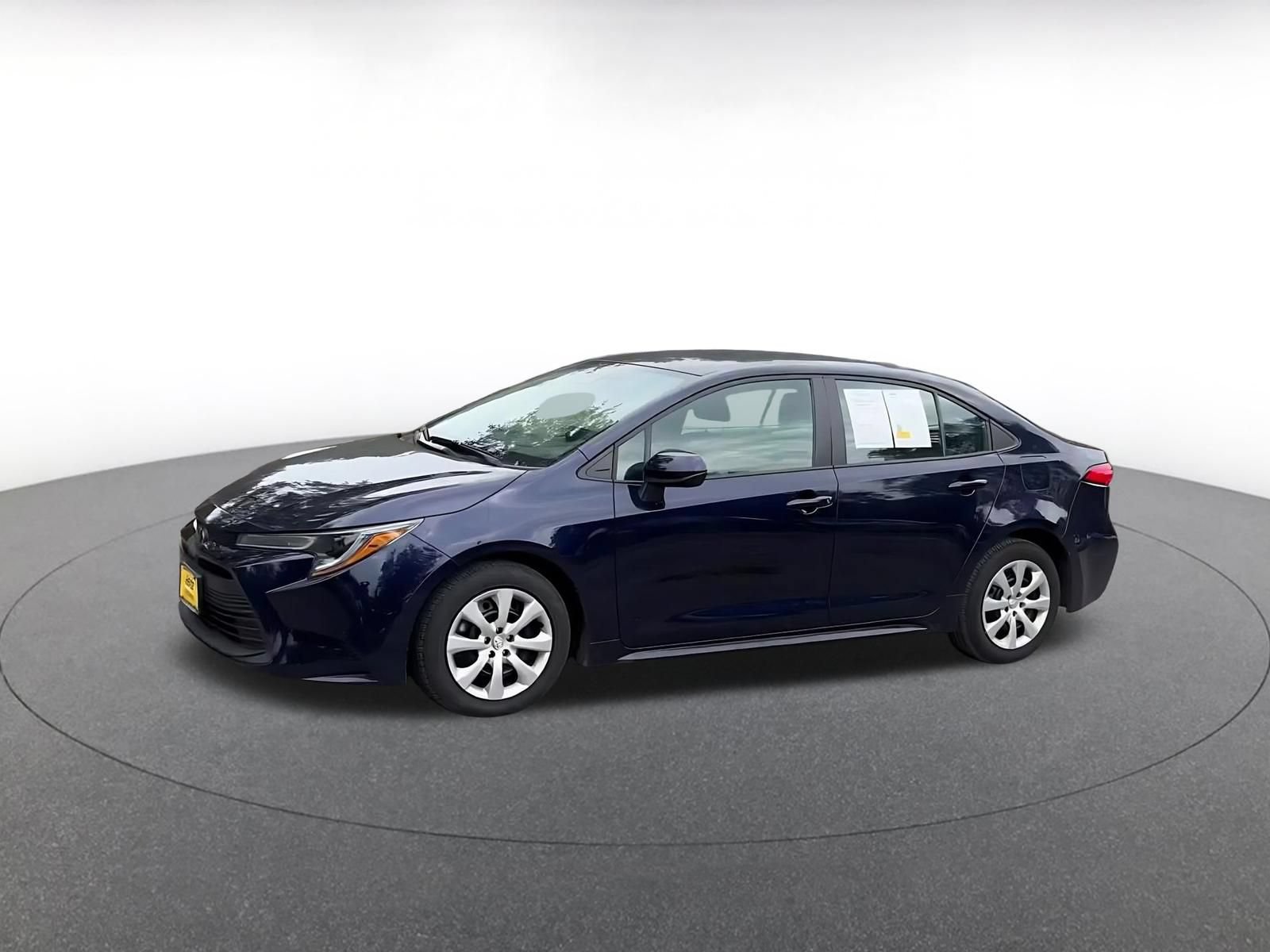 Used 2025 Toyota Corolla LE FWD image 7