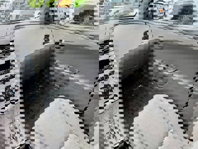 Used 2009 Chevrolet Malibu LT w/ HFV6 Engine Package image 18