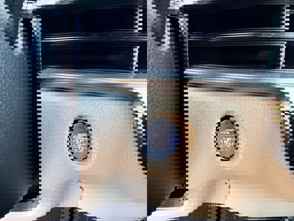 Used 2025 Kia Sorento S w/ Panoramic Sunroof Package image 26