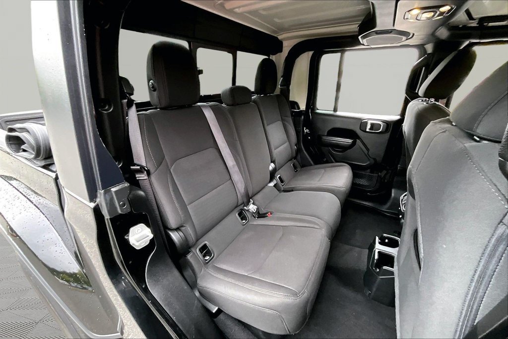 Used 2022 Jeep Gladiator Sport AWD/4WD image 17