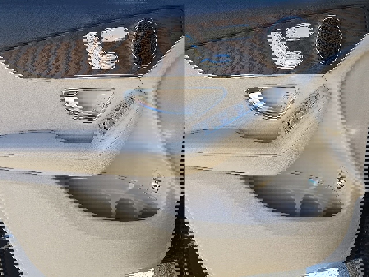 Used 2018 Mercedes-Benz GLC 300 4MATIC image 8