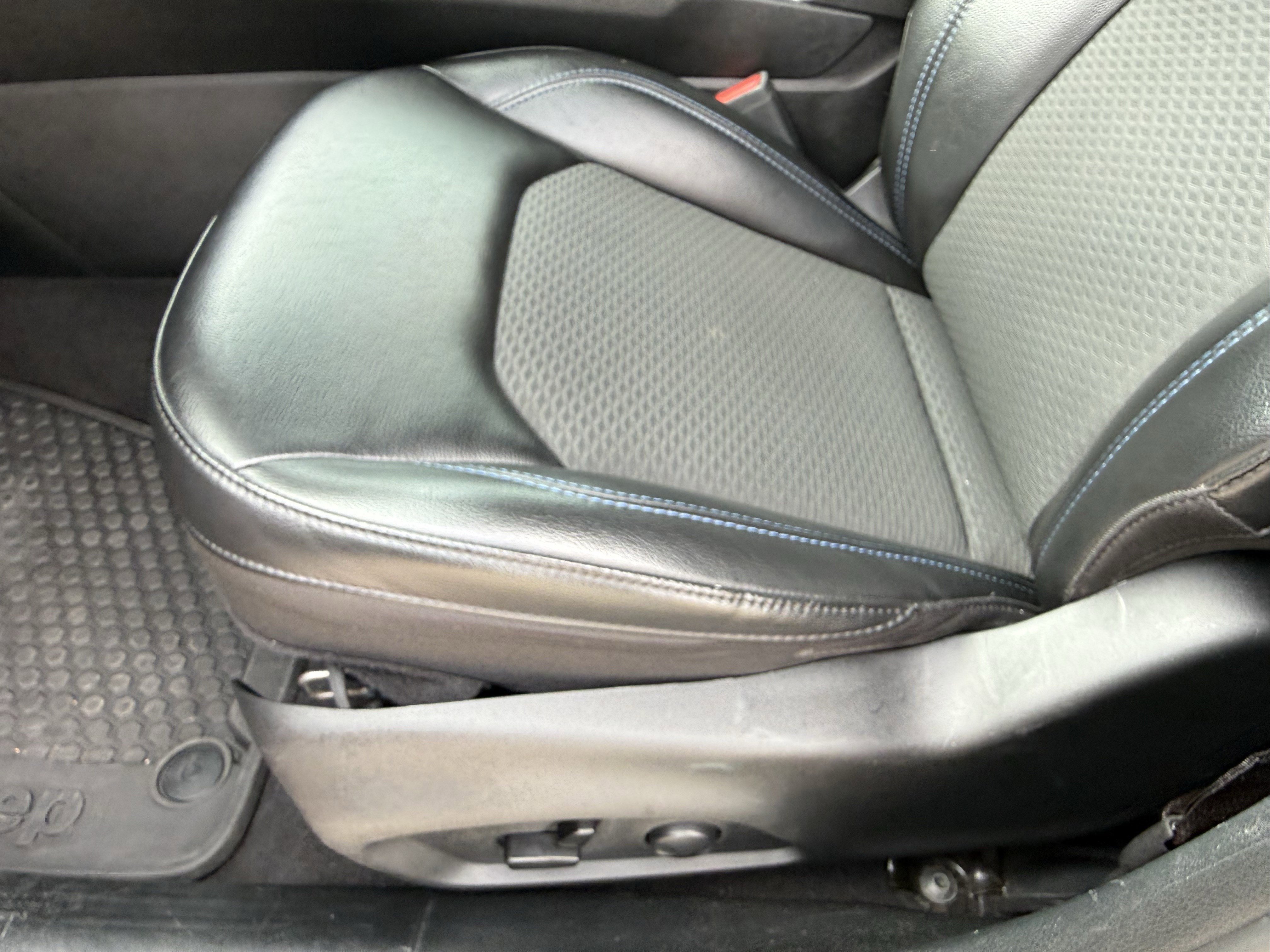 Used 2023 Jeep Compass Latitude w/ Convenience Group image 28