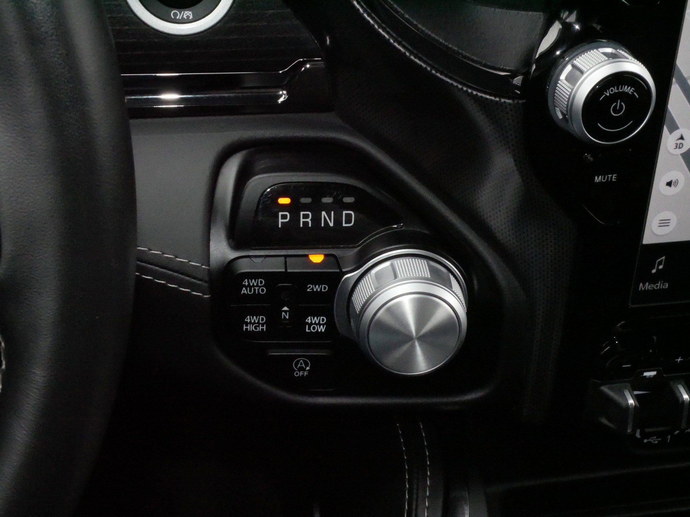 Used 2024 RAM 1500 Limited image 24