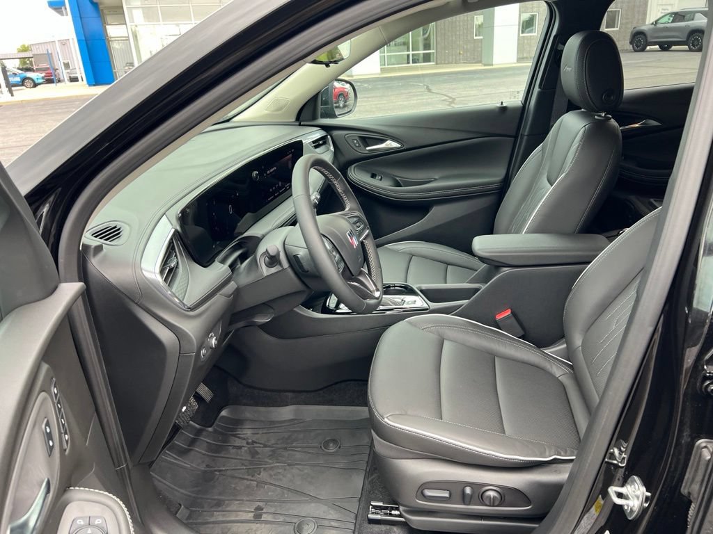 Used 2026 Buick Encore GX Avenir w/ Avenir Technology Package AWD/4WD image 10