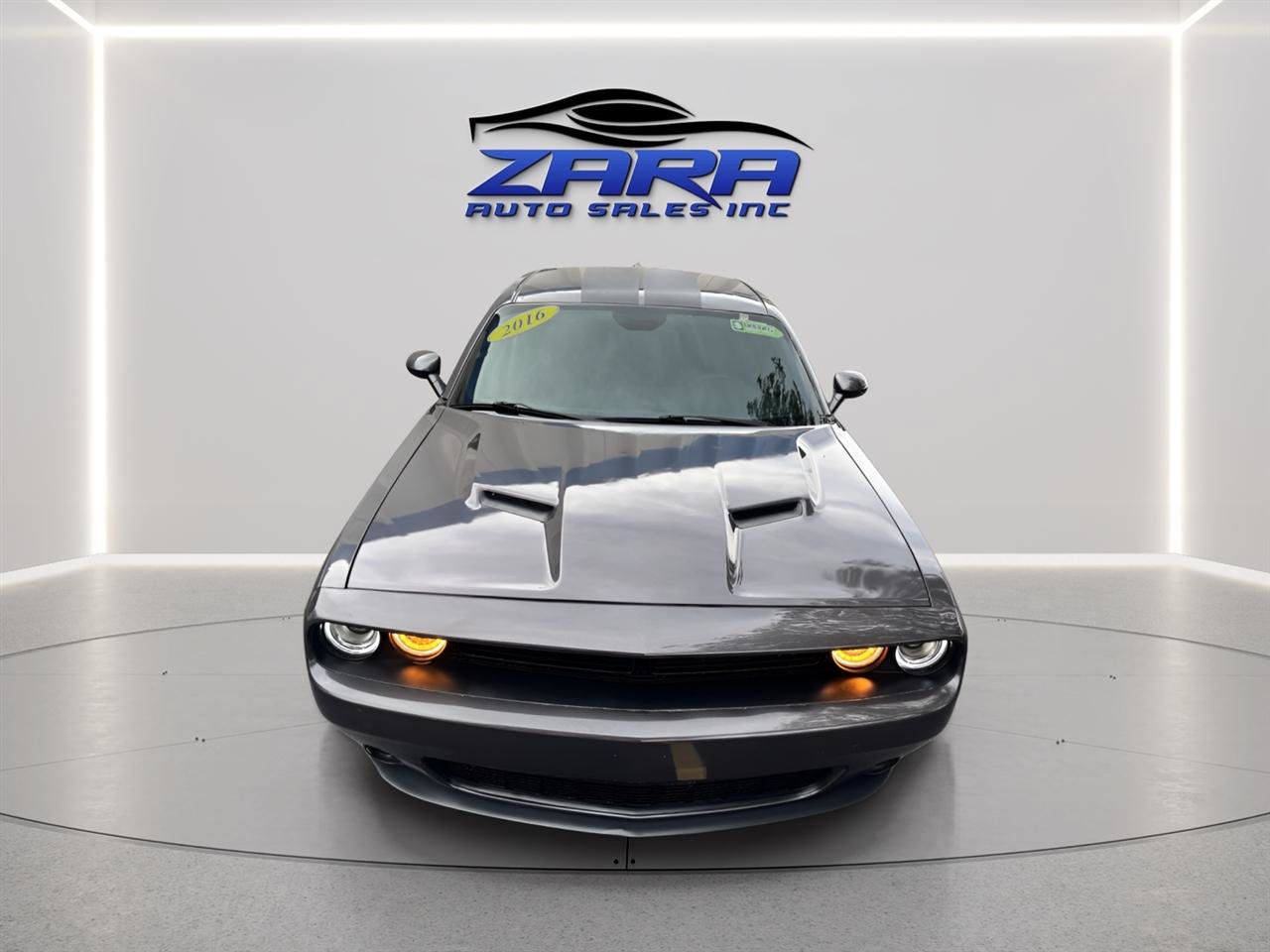 Used 2016 Dodge Challenger R/T Plus RWD image 10