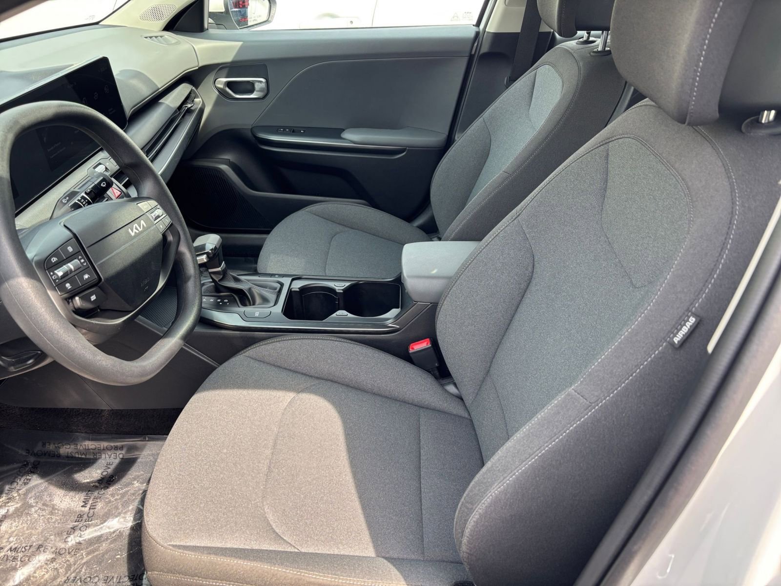 Used 2025 Kia K4 FWD image 27