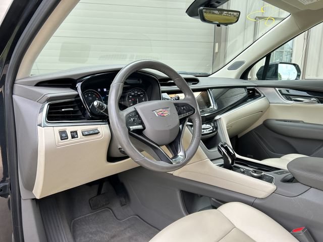 Used 2023 Cadillac XT6 Premium Luxury w/ Technology Package AWD/4WD image 27