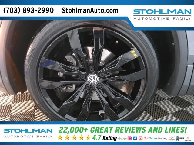Used 2020 Volkswagen Tiguan SE R-Line image 10