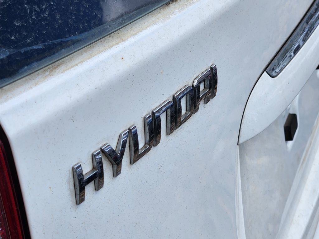 Used 2010 Hyundai Elantra GLS FWD image 23