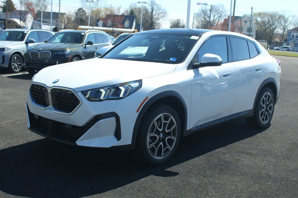New 2026 BMW X2 xDrive28i w/ Technology Package AWD/4WD image 3