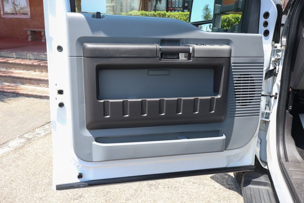 Used 2012 Ford F350 XLT w/ XLT Interior Pkg image 15