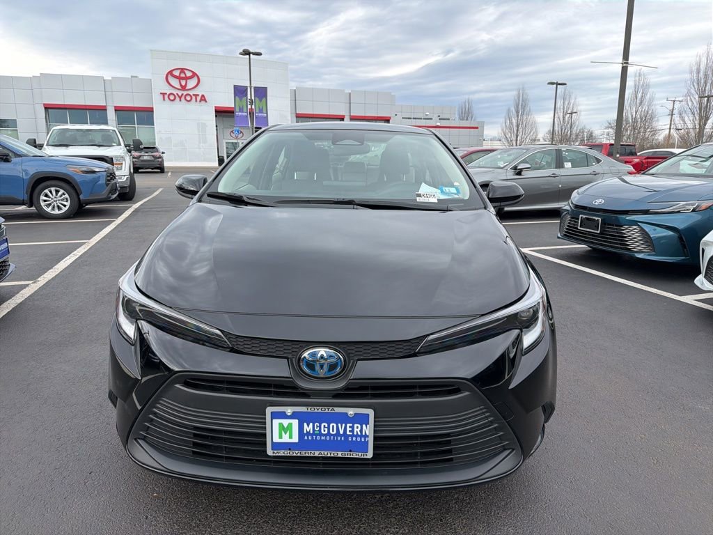 Certified 2024 Toyota Corolla LE FWD image 2
