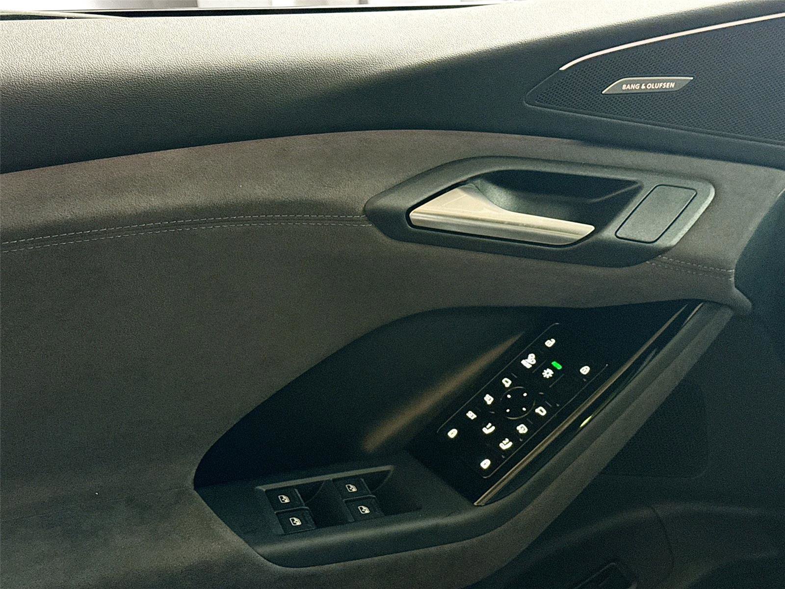 New 2027 Audi SQ6 e-tron Premium Plus image 18