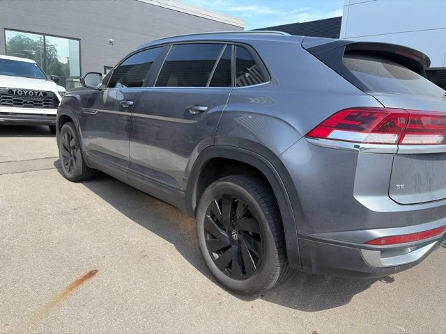 Certified 2024 Volkswagen Atlas Cross Sport SE AWD/4WD image 7