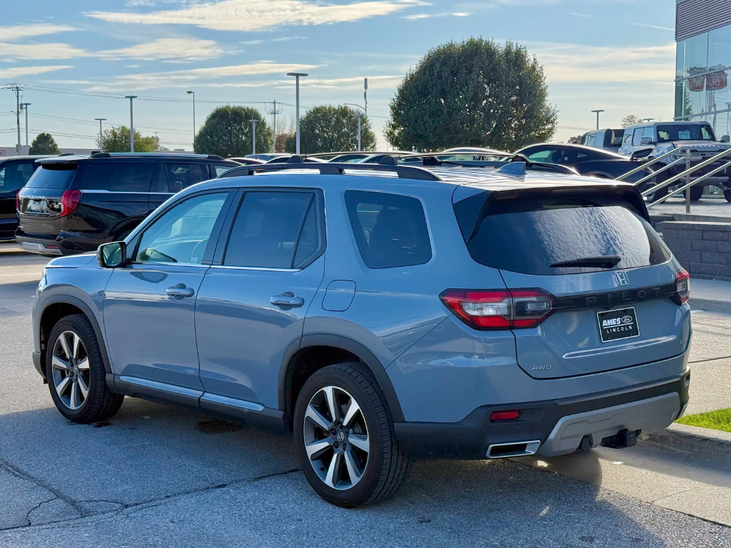 Used 2024 Honda Pilot Elite image 4