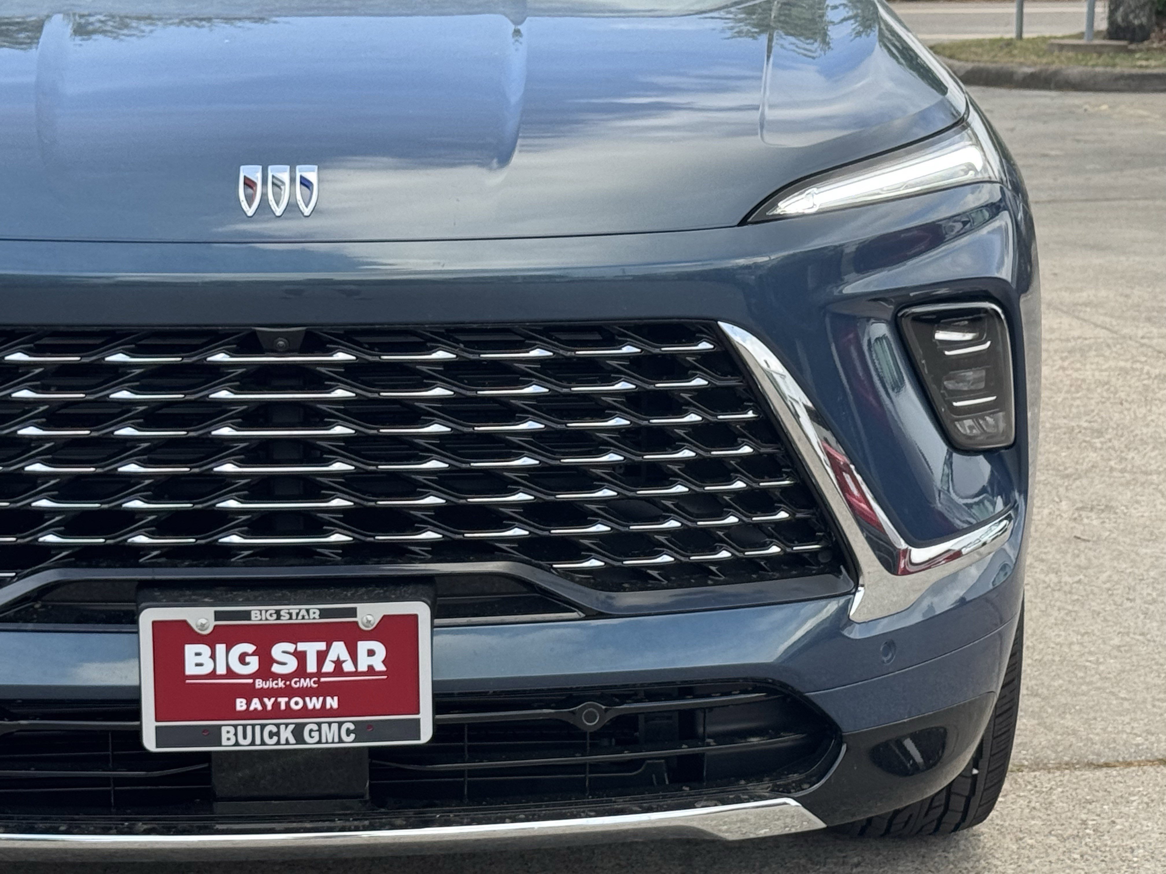 New 2026 Buick Enclave Avenir image 5