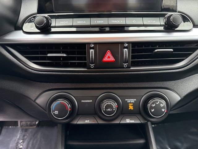 Used 2023 Kia Forte LXS image 27