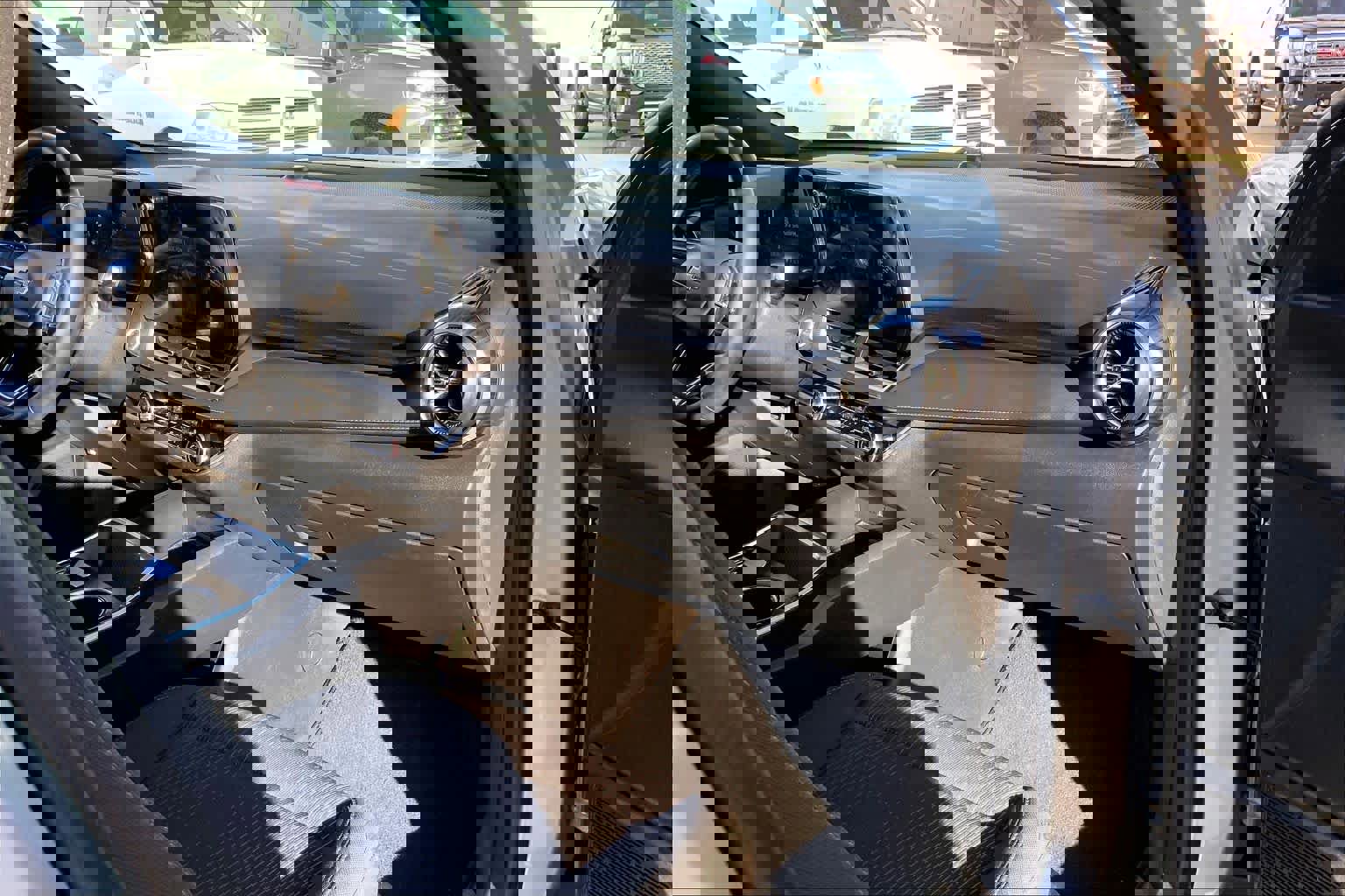 Certified 2025 Chevrolet Equinox LT w/ Safety and Technology Package image 15