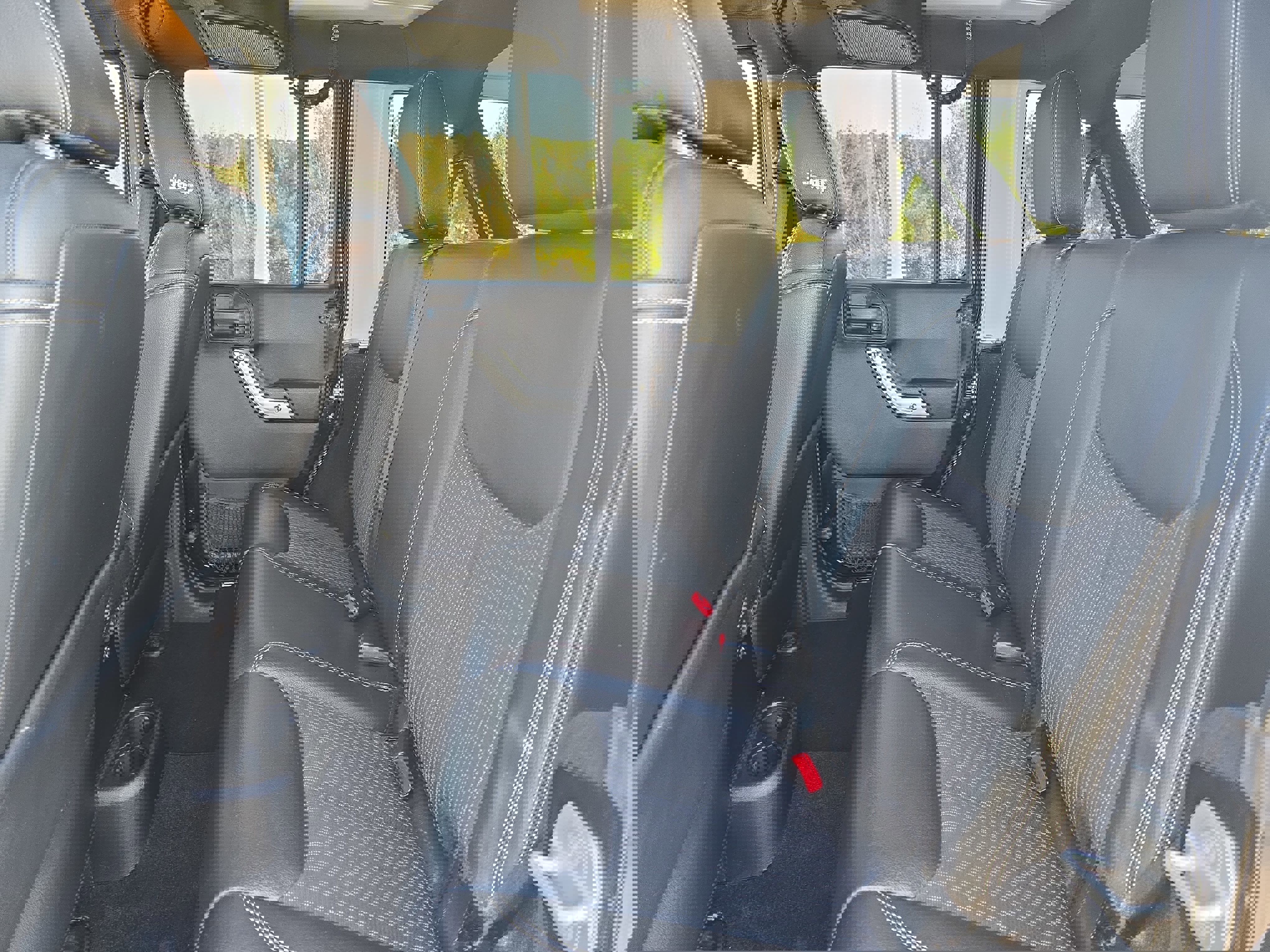 Used 2015 Jeep Wrangler Unlimited Sport image 14